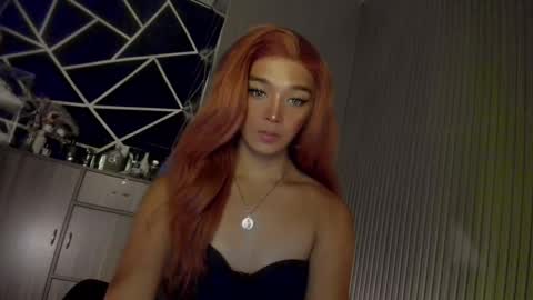 Ms Ella online show from December 2024 05:44:01 PM