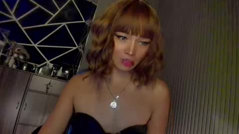 Ms Ella online show from December 2024 03:33:02 PM