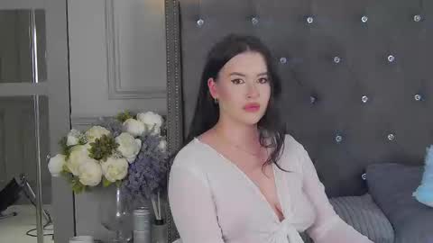 Snapshot of trisha_winslet chatting on December 2024 10:23:02 PM trisha_winslet online show from December 2024 10:23:02 PM