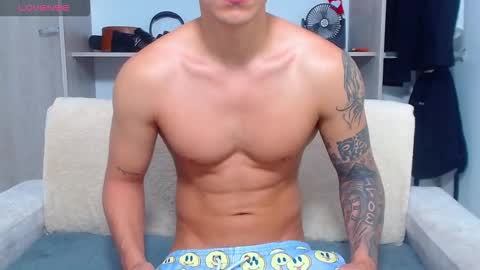 Snapshot of tristan_bm chatting on December 2025 01:27:01 PM tristan bm online show from December 2025 01:27:01 PM