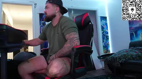 tristanhardwood online show from December 2025 01:10:01 AM