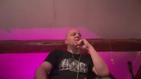 Triton online show from April 2026 02:50:02 AM