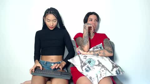 trixiandsuki online show from November 2025 08:52:01 PM