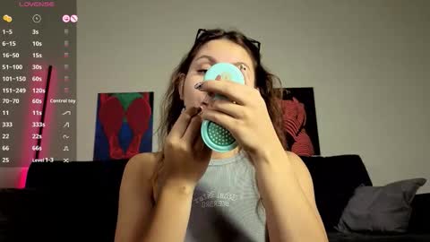 trixibell online show from October 2025 04:20:02 AM