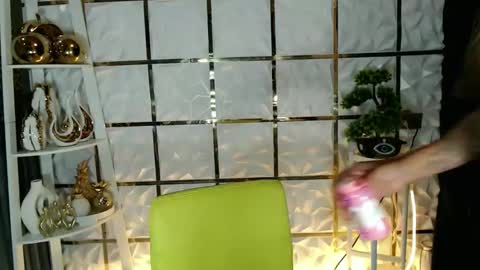 trixie_foxslut online show from January 2026 01:11:01 AM