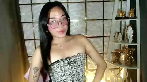 trixie_foxslut online show from April 2026 11:33:02 AM
