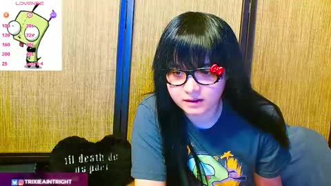 Snapshot of trixiedoescamcam chatting on November 2025 10:59:02 PM trixiedoescamcam online show from November 2025 10:59:02 PM