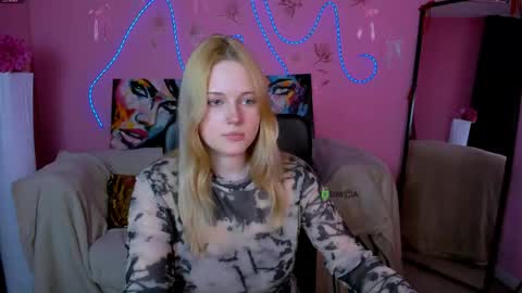 Trixy online show from May 2026 12:33:02 PM