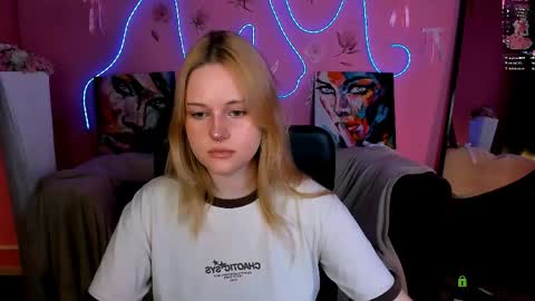 Trixy online show from May 2026 12:23:02 PM
