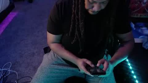 Trmdstrong online show from November 2025 09:57:01 AM