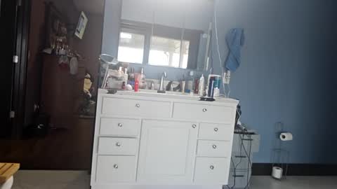 Snapshot of trojanswingers chatting on February 2025 05:54:02 PM trojanswingers online show from February 2025 05:54:02 PM