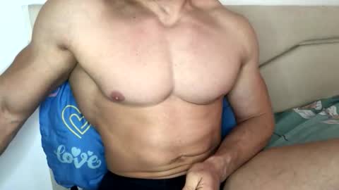 Snapshot of troncq chatting on December 2025 10:20:02 AM Troncq online show from December 2025 10:20:02 AM