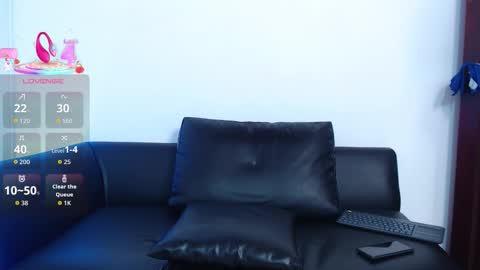 Snapshot of troy_lee1 chatting on October 2025 04:17:01 PM online show from October 2025 04:17:01 PM