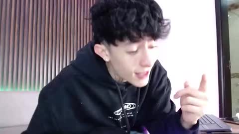 Troy online show from October 2025 07:24:01 PM