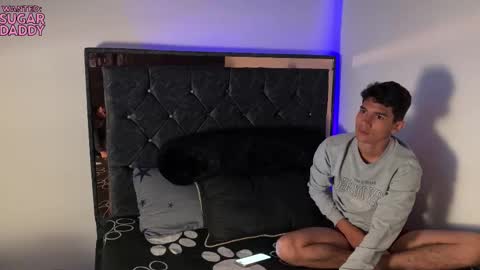 Snapshot of troye_lex chatting on September 2025 11:28:01 PM troye_lex online show from September 2025 11:28:01 PM