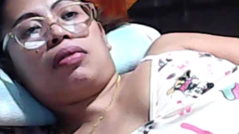 Snapshot of truefilipinabeauty chatting on October 2025 10:55:01 AM emily online show from October 2025 10:55:01 AM