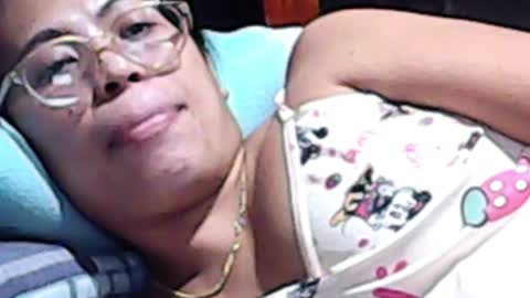 Snapshot of truefilipinabeauty chatting on October 2025 11:51:02 AM emily online show from October 2025 11:51:02 AM