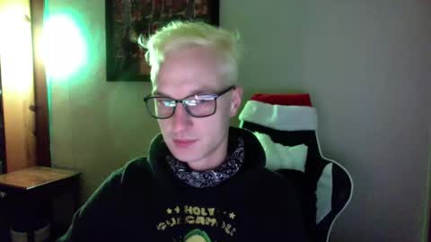 Snapshot of trystoph chatting on December 2024 08:02:01 AM Treistoph online show from December 2024 08:02:01 AM