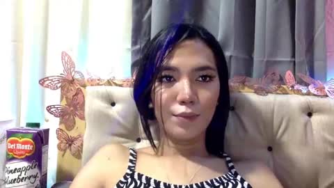 Snapshot of ts_yanang chatting on December 2024 06:10:02 AM online show from December 2024 06:10:02 AM