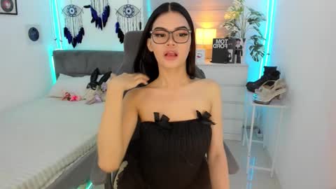 tstoni_talks online show from December 2025 03:17:01 PM