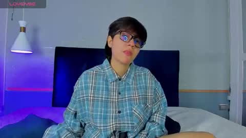 Maru online show from November 2025 01:43:02 PM