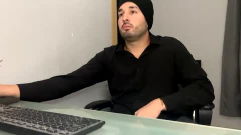 Snapshot of tuamante000 chatting on December 2024 03:39:01 PM Stimulation make me Cum in Public or in Pvt online show from December 2024 03:39:01 PM