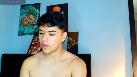 tuenkim_ online show from August 2026 04:03:02 AM