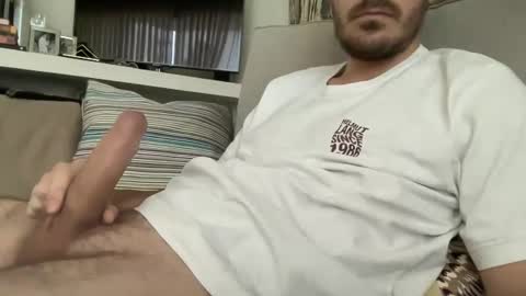 Snapshot of tugaontour chatting on February 2026 01:14:01 PM tugaontour online show from February 2026 01:14:01 PM