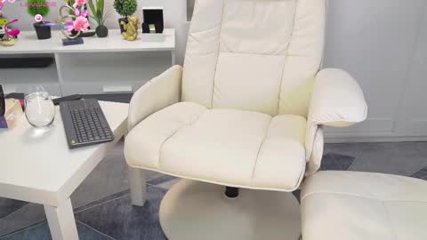 Anna online show from September 2025 05:20:01 AM