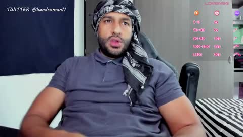 tuzzio1 online show from March 2025 06:47:02 PM