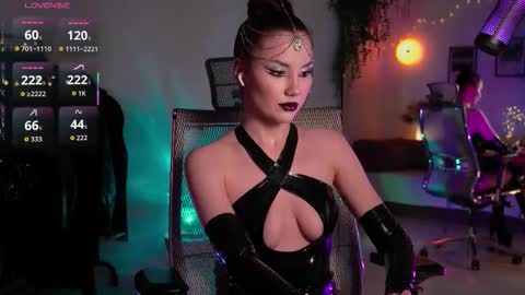 Miss Veth online show from December 2025 04:08:01 AM