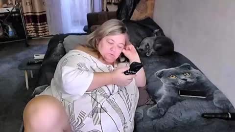 Lana online show from October 2025 09:04:01 AM