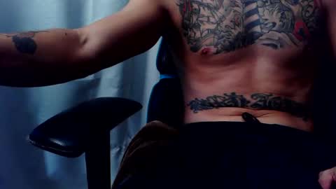 Snapshot of twackedntatted chatting on December 2025 11:23:02 PM TwackedNTatted online show from December 2025 11:23:02 PM