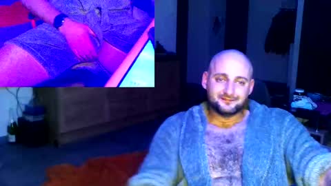 Snapshot of twardyidlugi chatting on December 2024 10:47:01 PM twardyidlugi online show from December 2024 10:47:01 PM