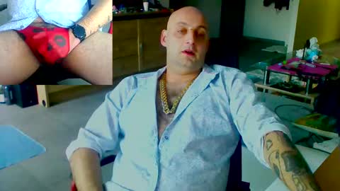 Snapshot of twardyidlugi chatting on March 2025 08:00:01 AM twardyidlugi online show from March 2025 08:00:01 AM