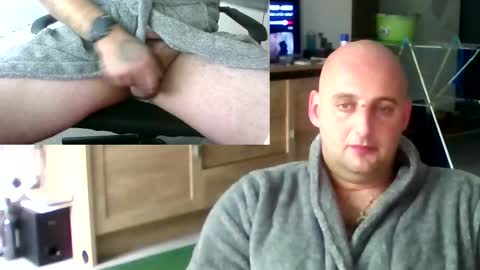 Snapshot of twardyidlugi chatting on September 2025 07:54:01 AM twardyidlugi online show from September 2025 07:54:01 AM