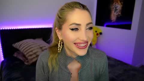 Snapshot of tweety_twist chatting on February 2025 10:41:01 PM MayCarrey online show from February 2025 10:41:01 PM