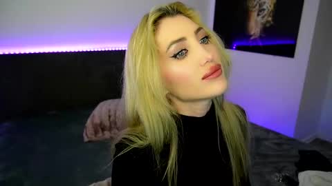 Snapshot of tweety_twist chatting on February 2025 01:30:02 AM MayCarrey online show from February 2025 01:30:02 AM