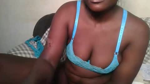 twerker_lyly online show from November 2025 12:43:01 AM