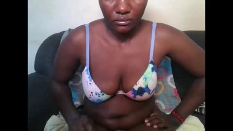 twerker_lyly online show from December 2025 02:20:01 AM