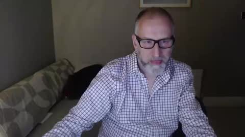 twilightchilli online show from April 2026 07:58:02 PM