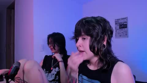 Eve  Lili online show from December 2025 11:23:01 PM