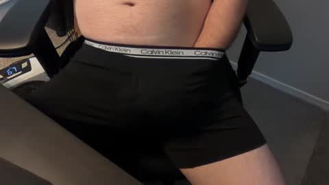 Snapshot of twinkboylover321 chatting on November 2025 02:49:01 PM Tell me what to do online show from November 2025 02:49:01 PM