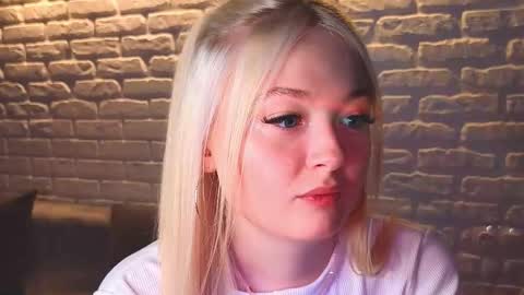 Snapshot of twinklefluff chatting on March 2025 04:34:02 AM twinklefluff online show from March 2025 04:34:02 AM