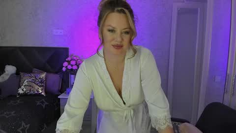 twinklingstar_ online show from December 2024 03:44:02 PM