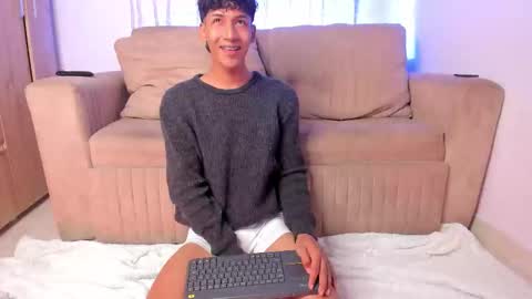 Snapshot of twinksboys_23 chatting on January 2026 07:28:02 PM twinksboys_23 online show from January 2026 07:28:02 PM