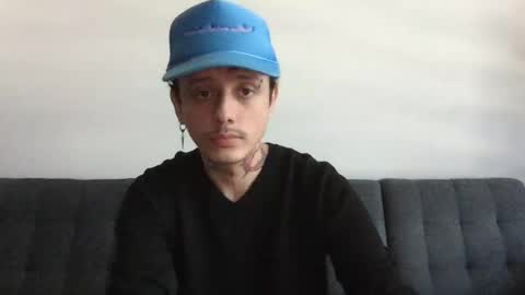 Derrick online show from April 2026 04:37:02 PM