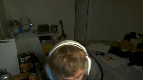 shytwink online show from October 2025 05:21:02 PM