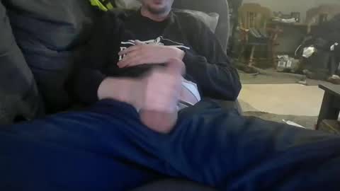 Snapshot of twinkymcgee1234 chatting on January 2025 02:37:02 AM TwinkyMcgee online show from January 2025 02:37:02 AM