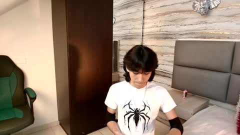 twinslovers_ online show from November 2025 04:03:02 AM